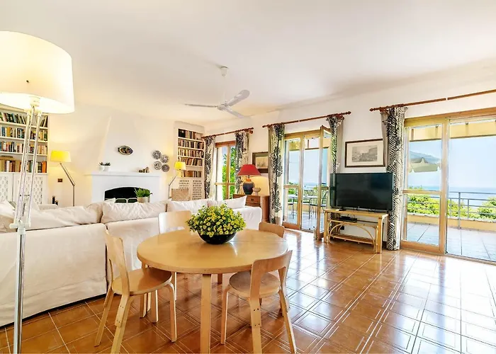 Scheria Vila Benitses (Corfu)